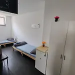 Nina Zentral Bequem Homestay szállás