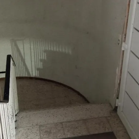 Homestay Nina Mit Gemeinschaftskueche Zentrum *