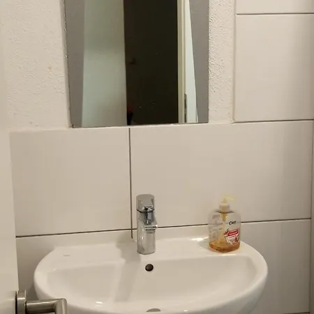 Homestay Nina Mit Gemeinschaftskueche Zentrum *