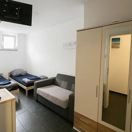 Nina Zentral Guenstig Heilbronn