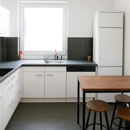 Nina Zentral Bequem Kwatera prywatna