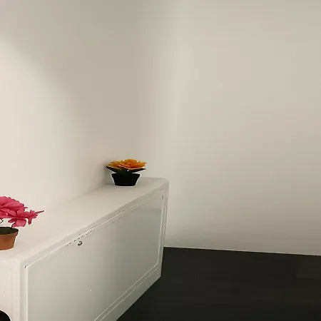 Nina Zentral Guenstig Privatunterkunft *