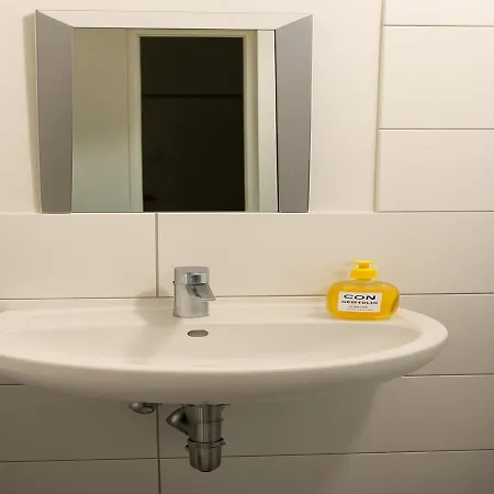 Nina Zentral Bequem *